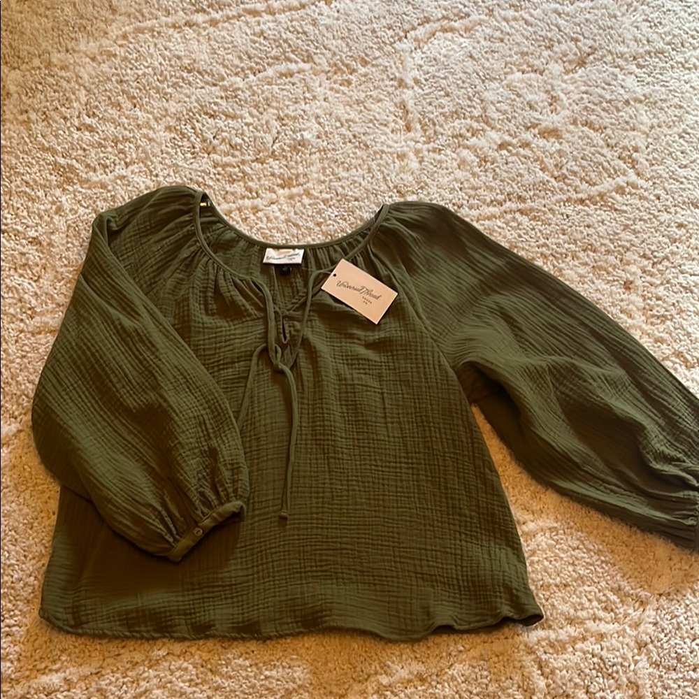 Universal Thread Green Tie Front 3/4 Sleeve Blouse